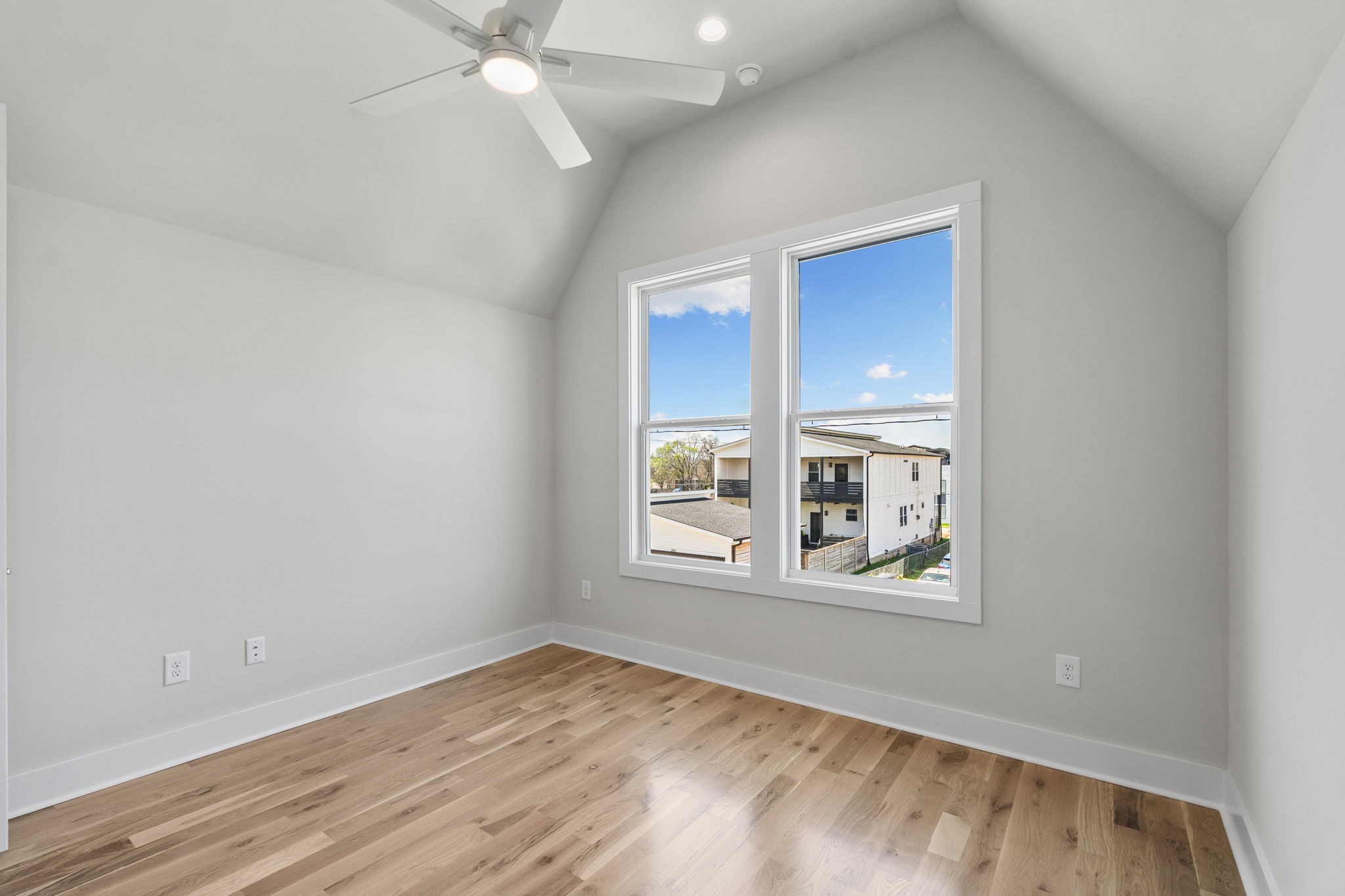1810 Owen St Property Photo 32
