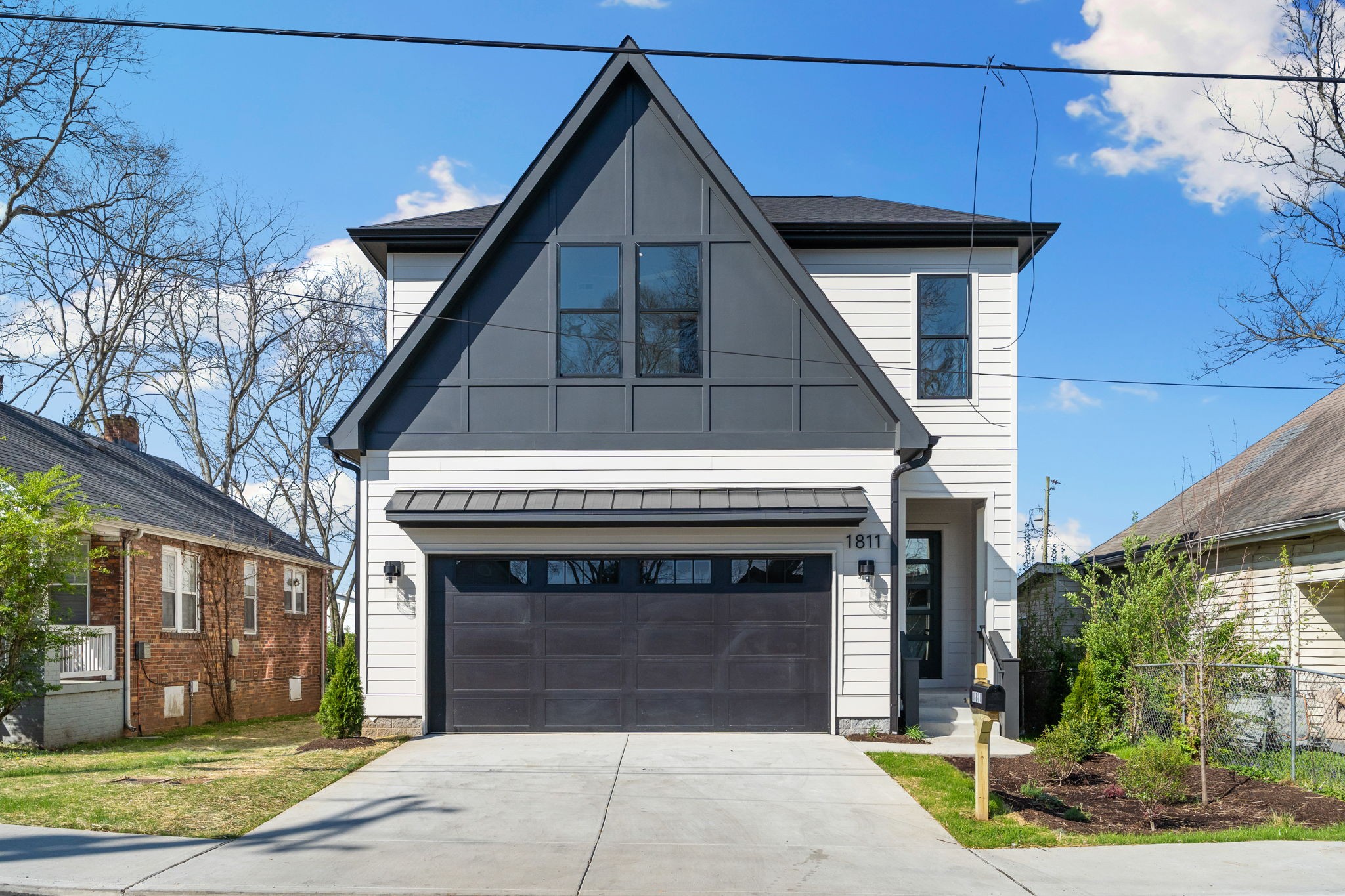 1811 10th Ave, N Property Photo 2