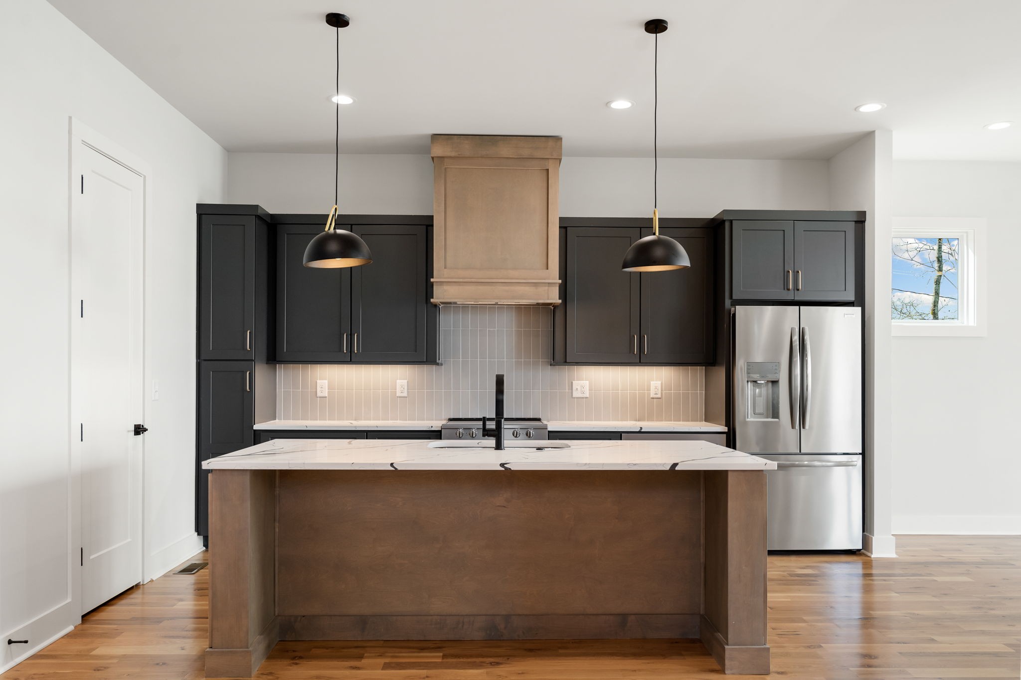 1811 10th Ave, N Property Photo 11