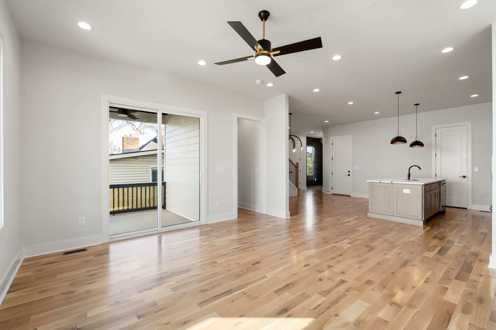 1811 10th Ave, N Property Photo 13