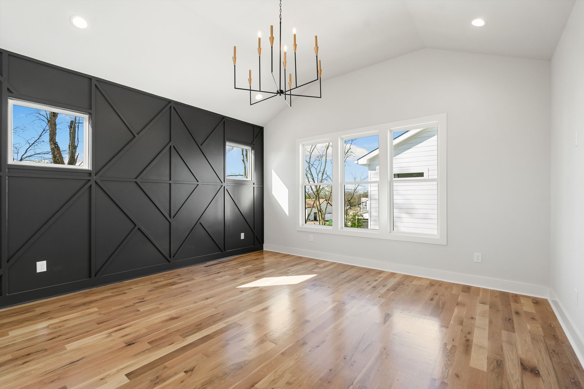 1811 10th Ave, N Property Photo 19