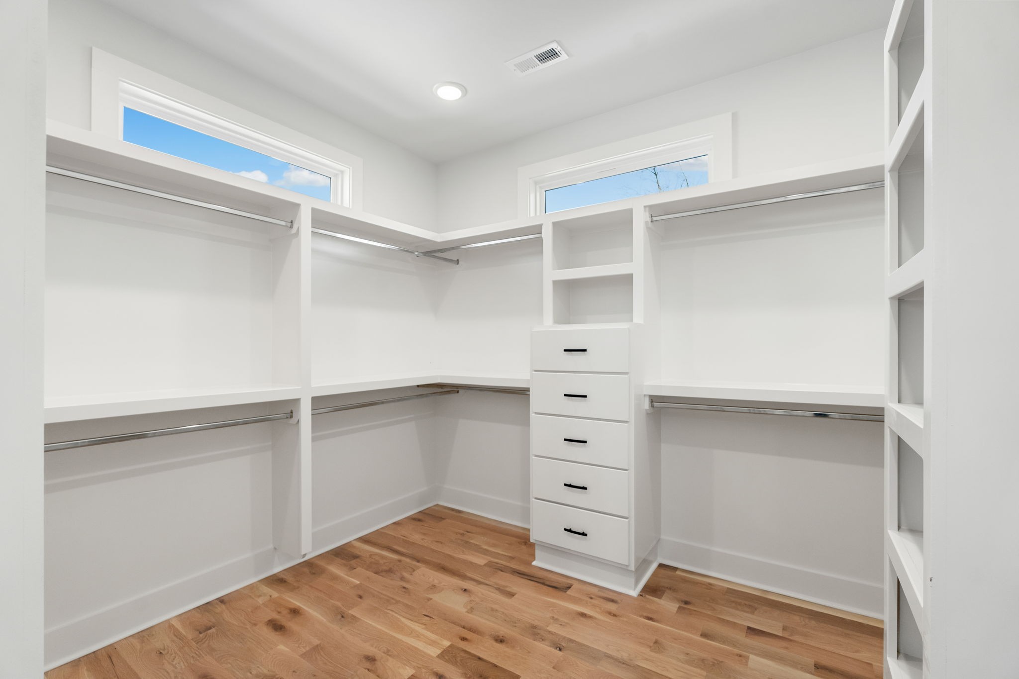 1811 10th Ave, N Property Photo 21