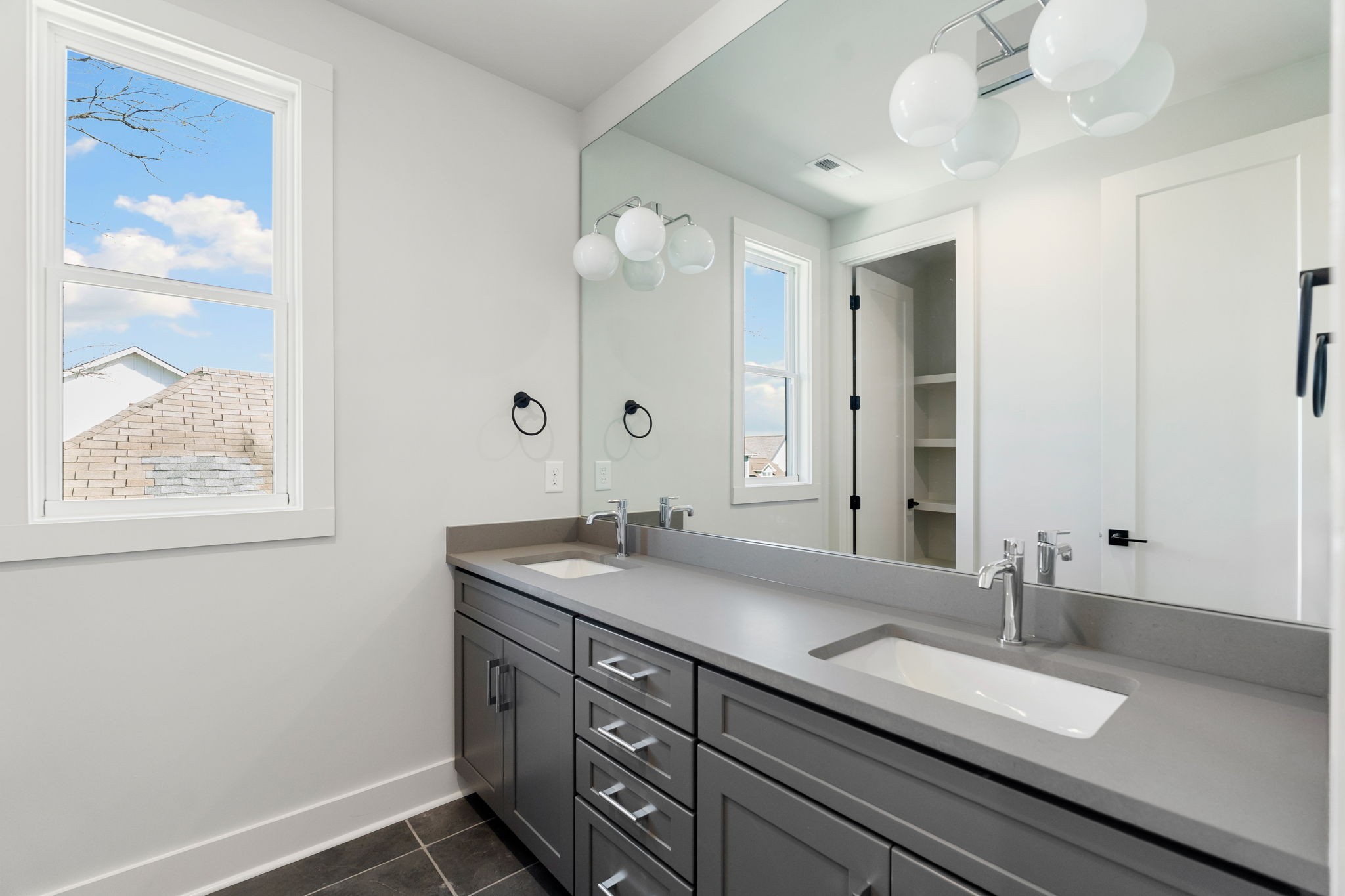 1811 10th Ave, N Property Photo 34