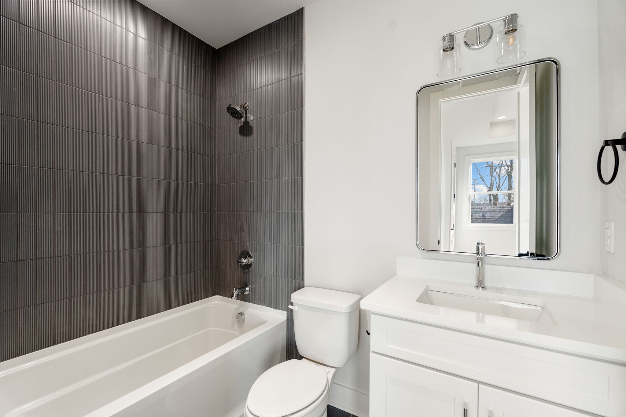 1811 10th Ave, N Property Photo 35