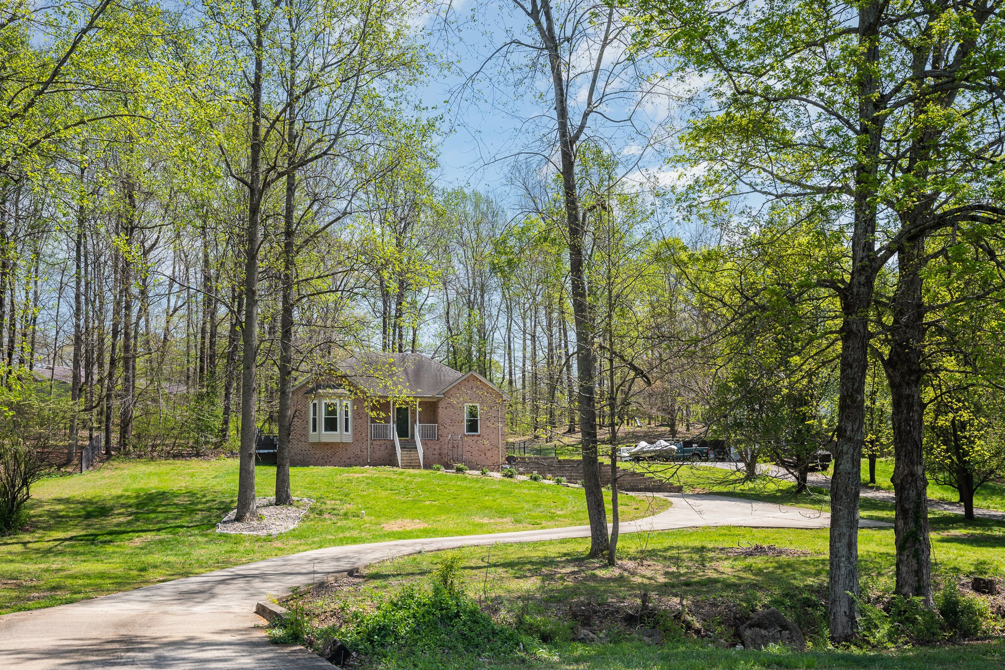 1013 Creek Bottom Rd Property Photo 2