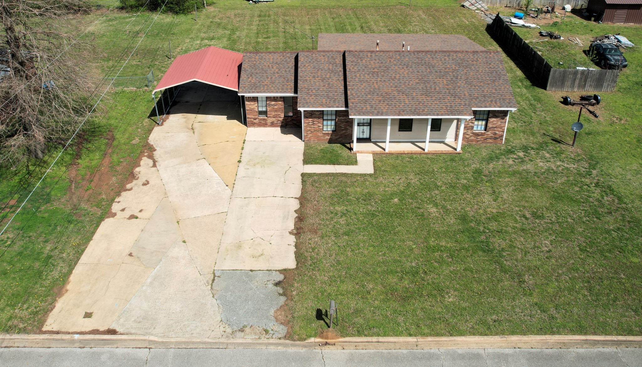 804 Fairlawn Dr Property Photo