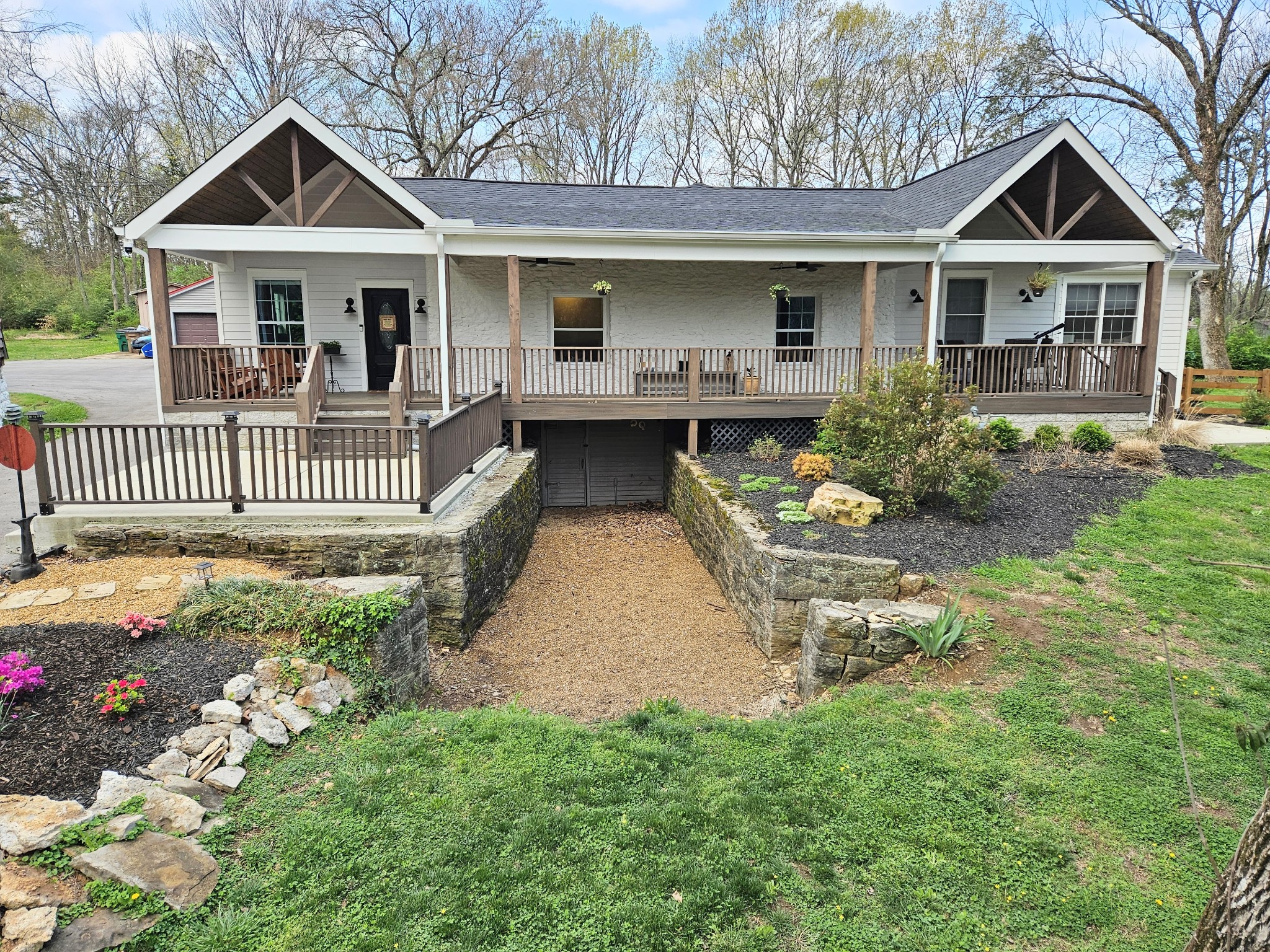 3049 Smith Springs Rd Property Photo 2