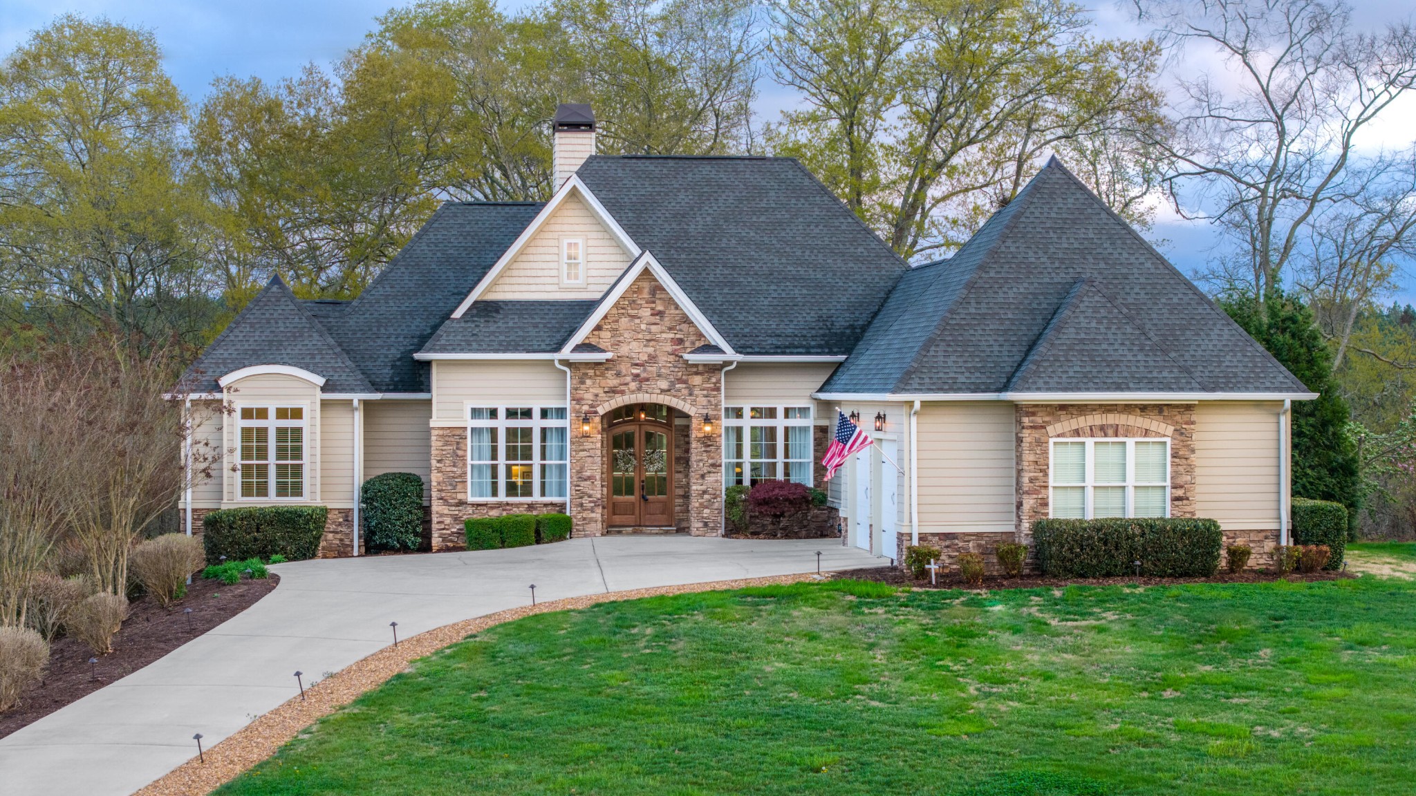 389 River Pointe Circle Property Photo