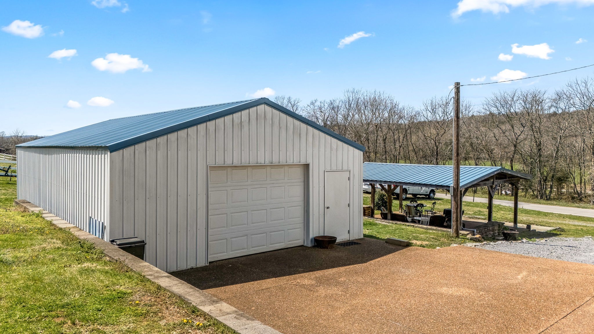 1036 Locke Creek Rd Property Photo 4