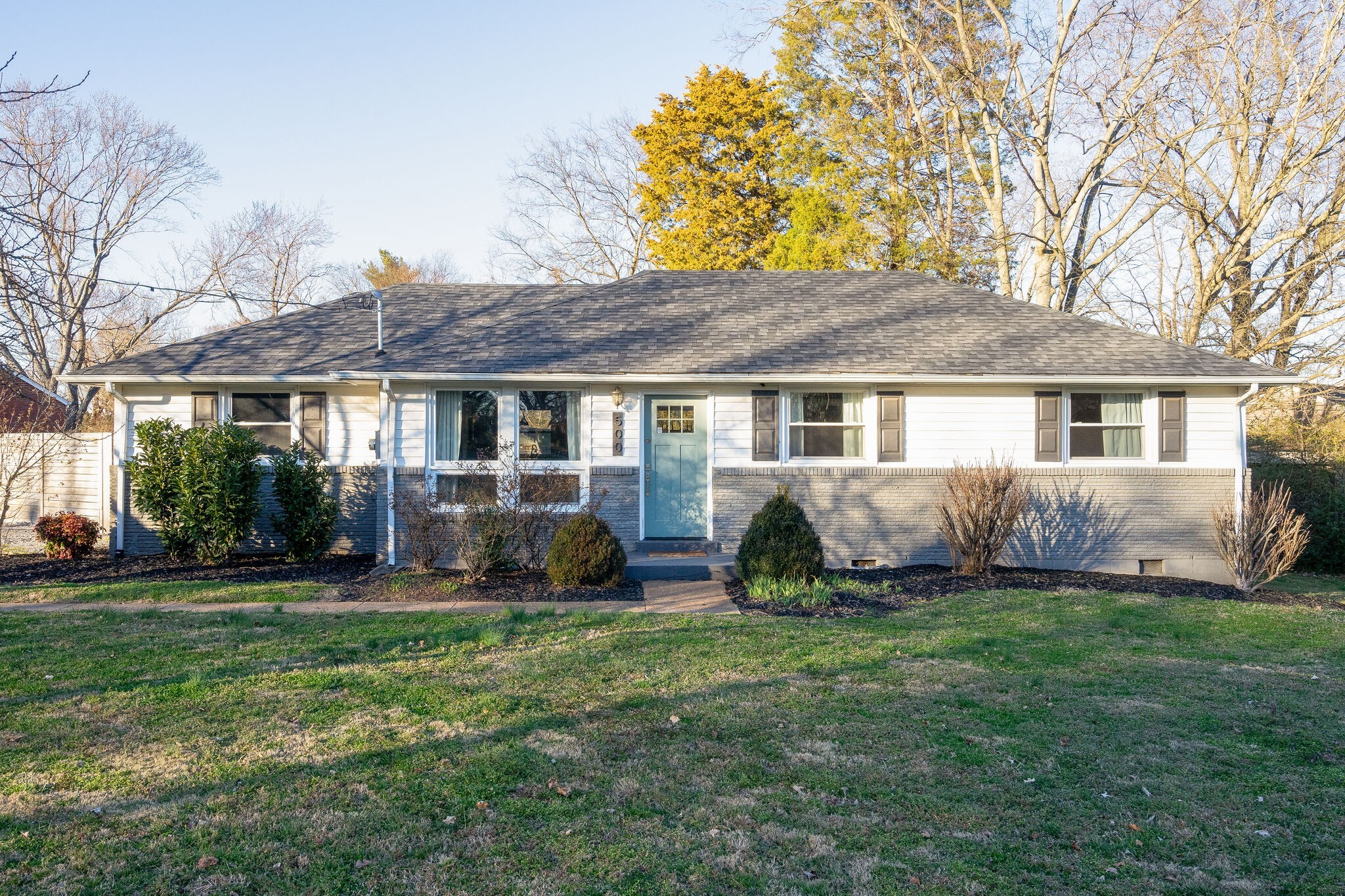 500 Whispering Hills Dr Property Photo