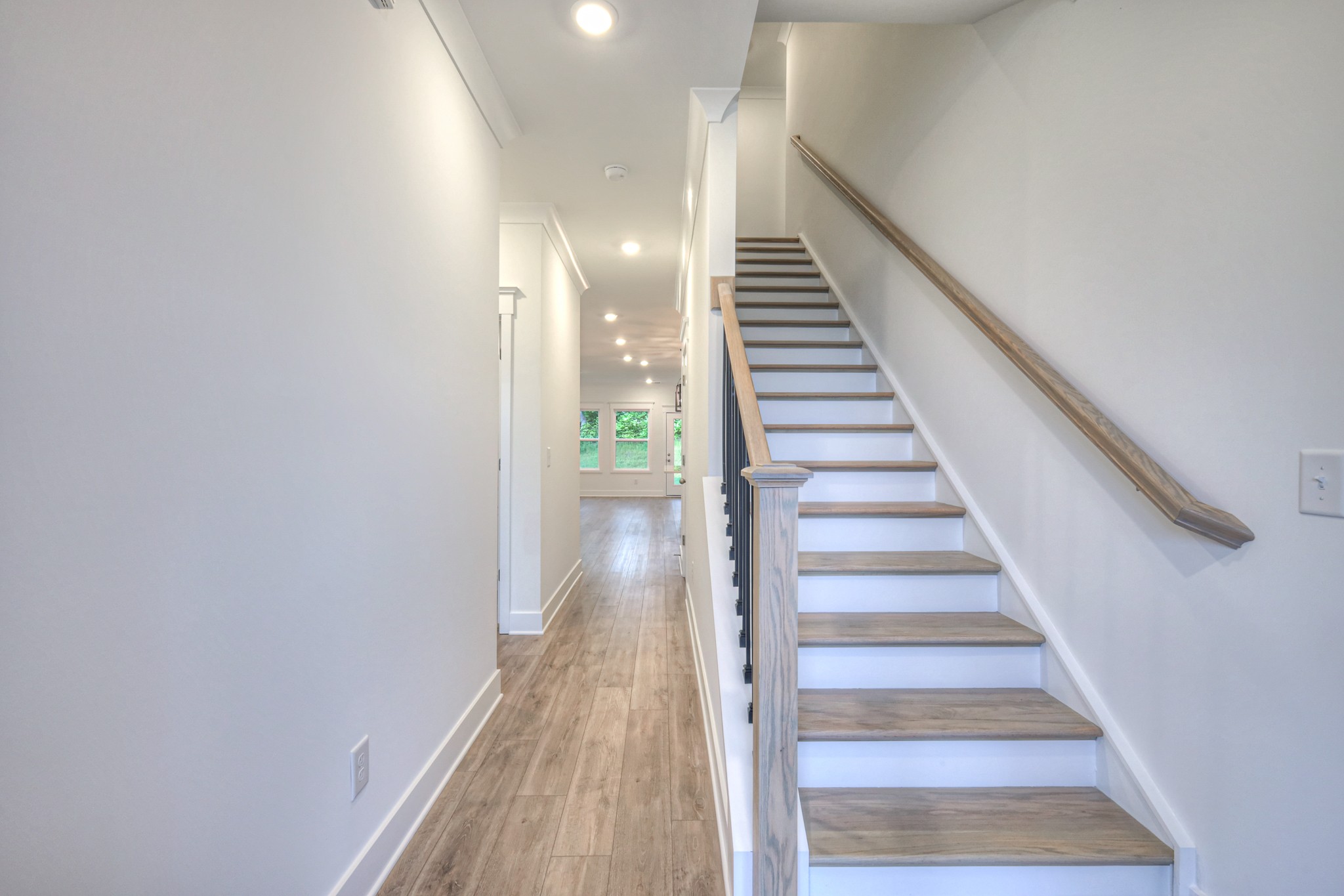 440 Triple Crown Circle Property Photo 8