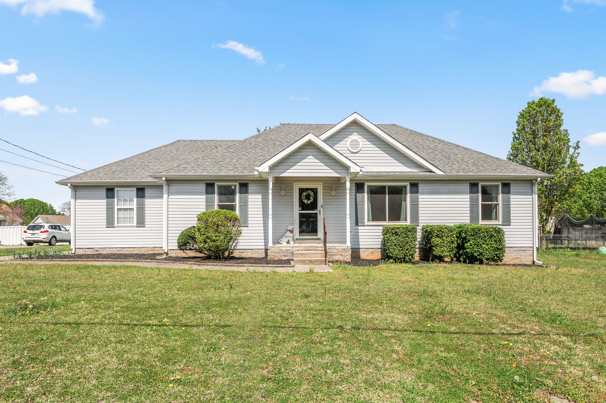 1123 Newberry Dr Property Photo