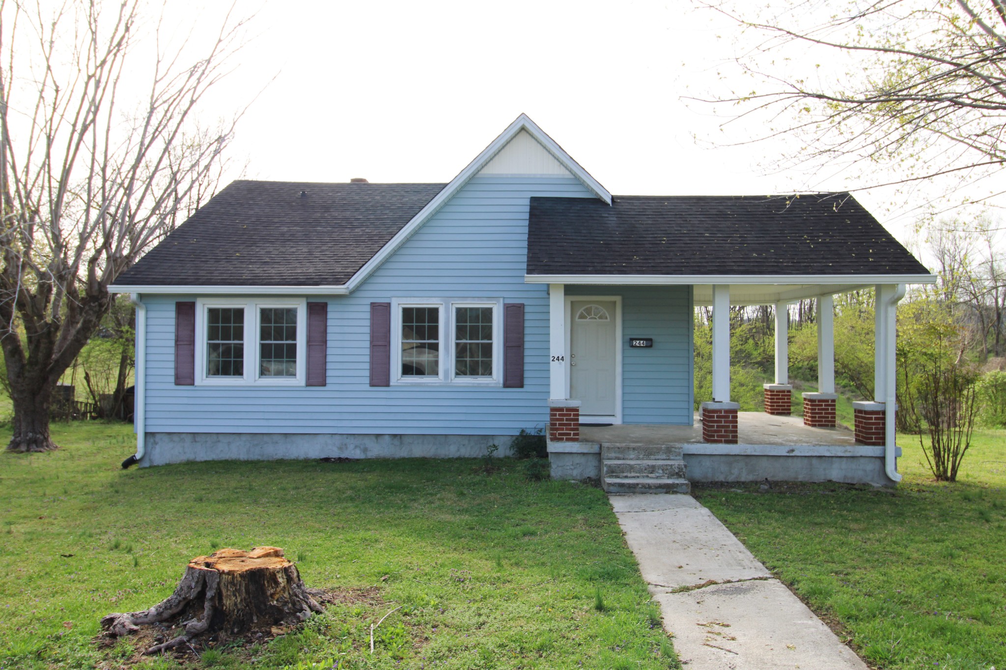 244 Hillcrest Dr, N Property Photo