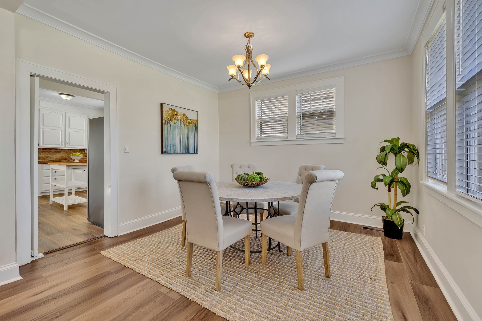 825 Hillview Hts Property Photo 3