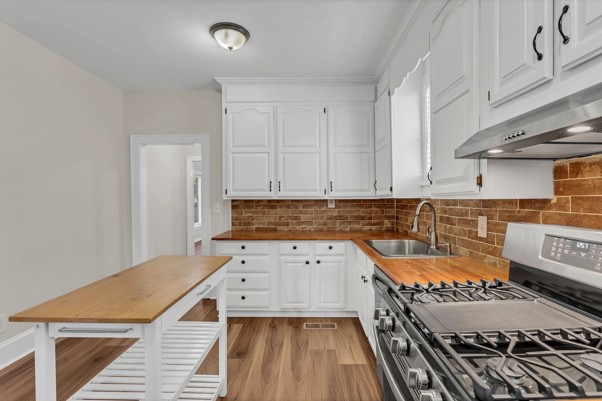 825 Hillview Hts Property Photo 14
