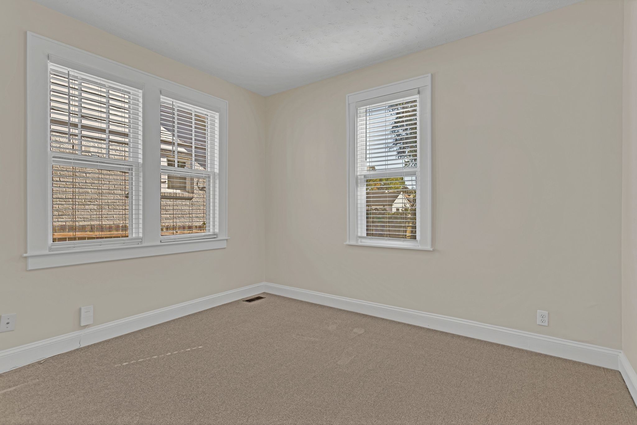 825 Hillview Hts Property Photo 28