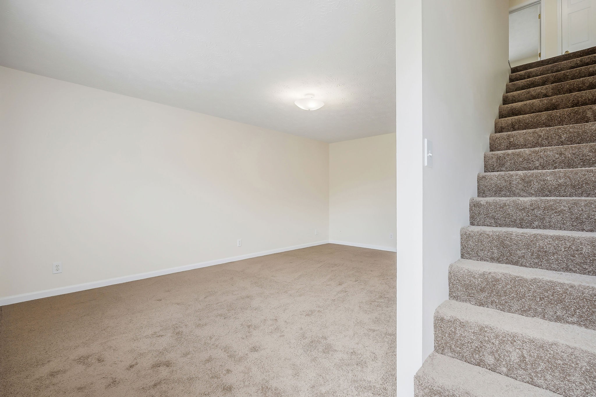 409 Blake Cir Property Photo 14