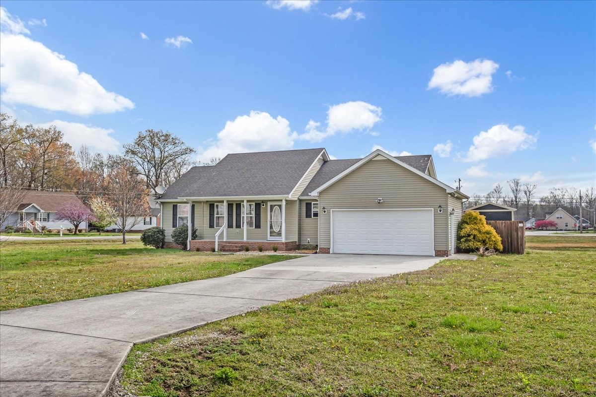 691 Indian Springs Cir Property Photo 3