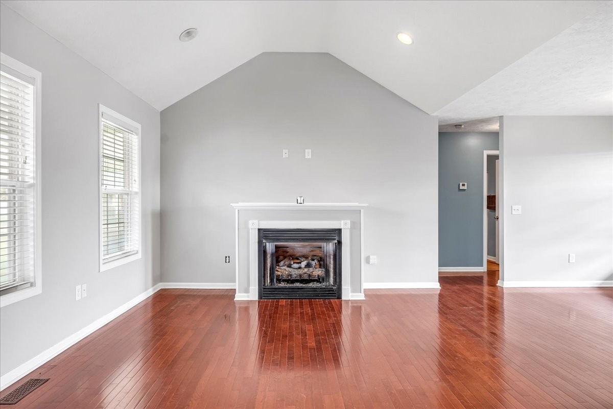 691 Indian Springs Cir Property Photo 6