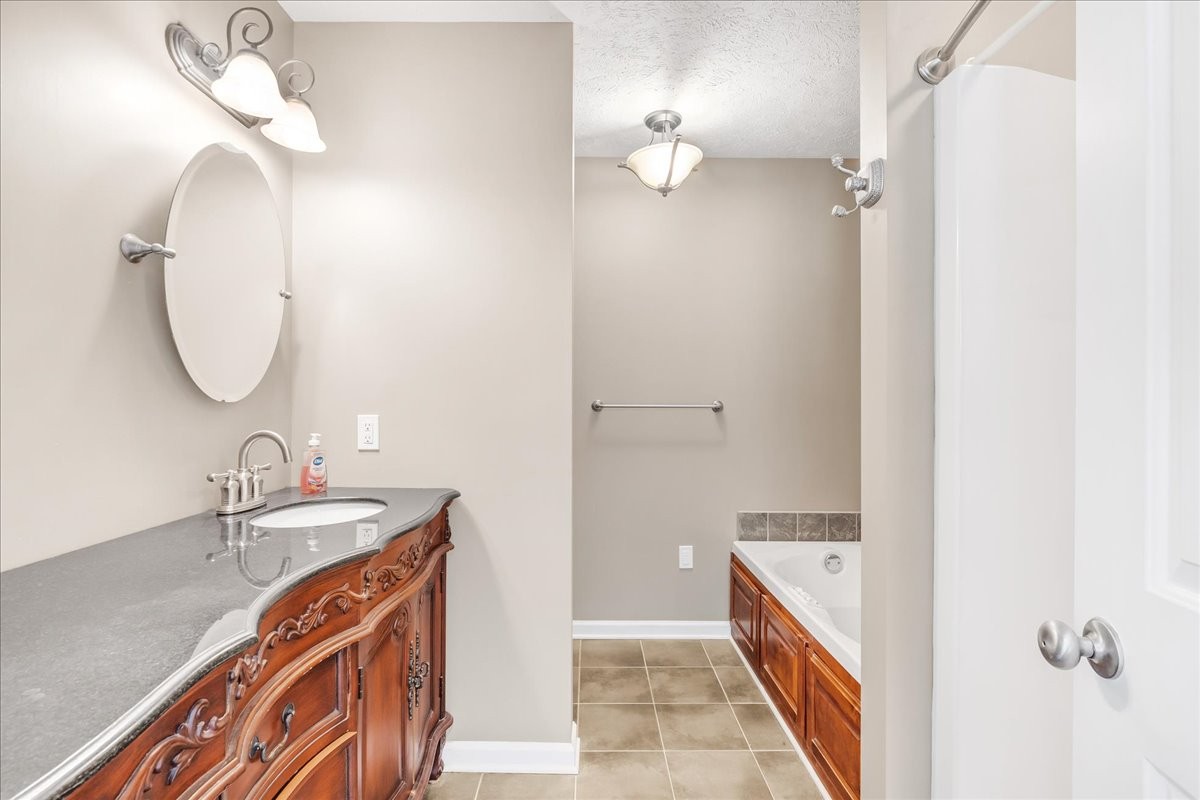 691 Indian Springs Cir Property Photo 17