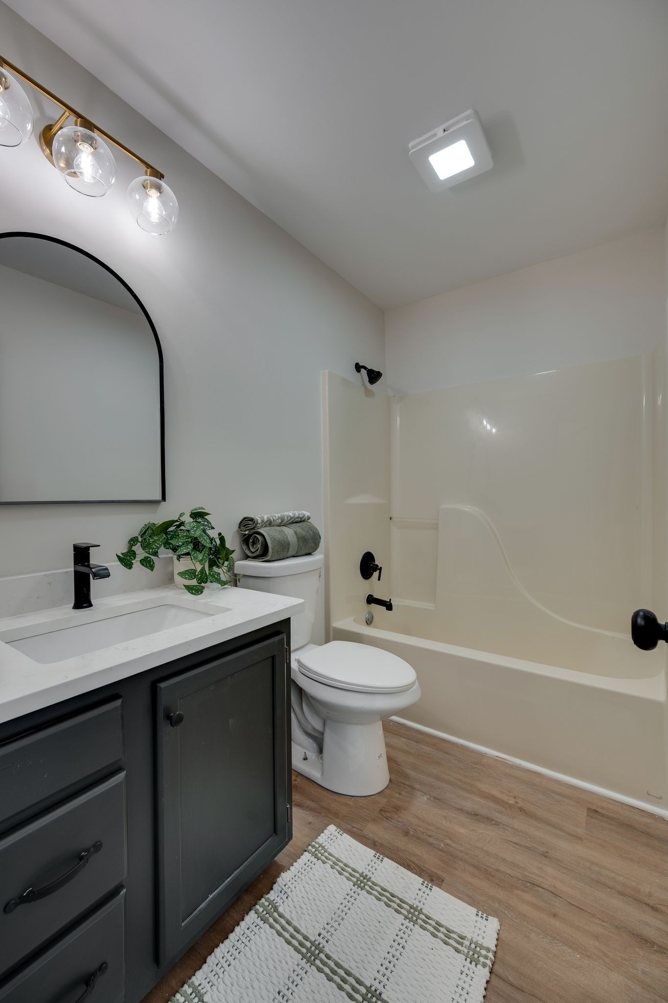 61 Dorey Ave Property Photo 24