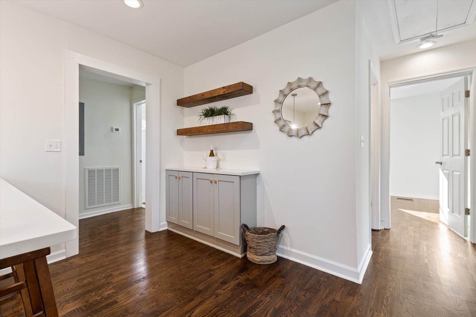 420 Elm St Property Photo 13