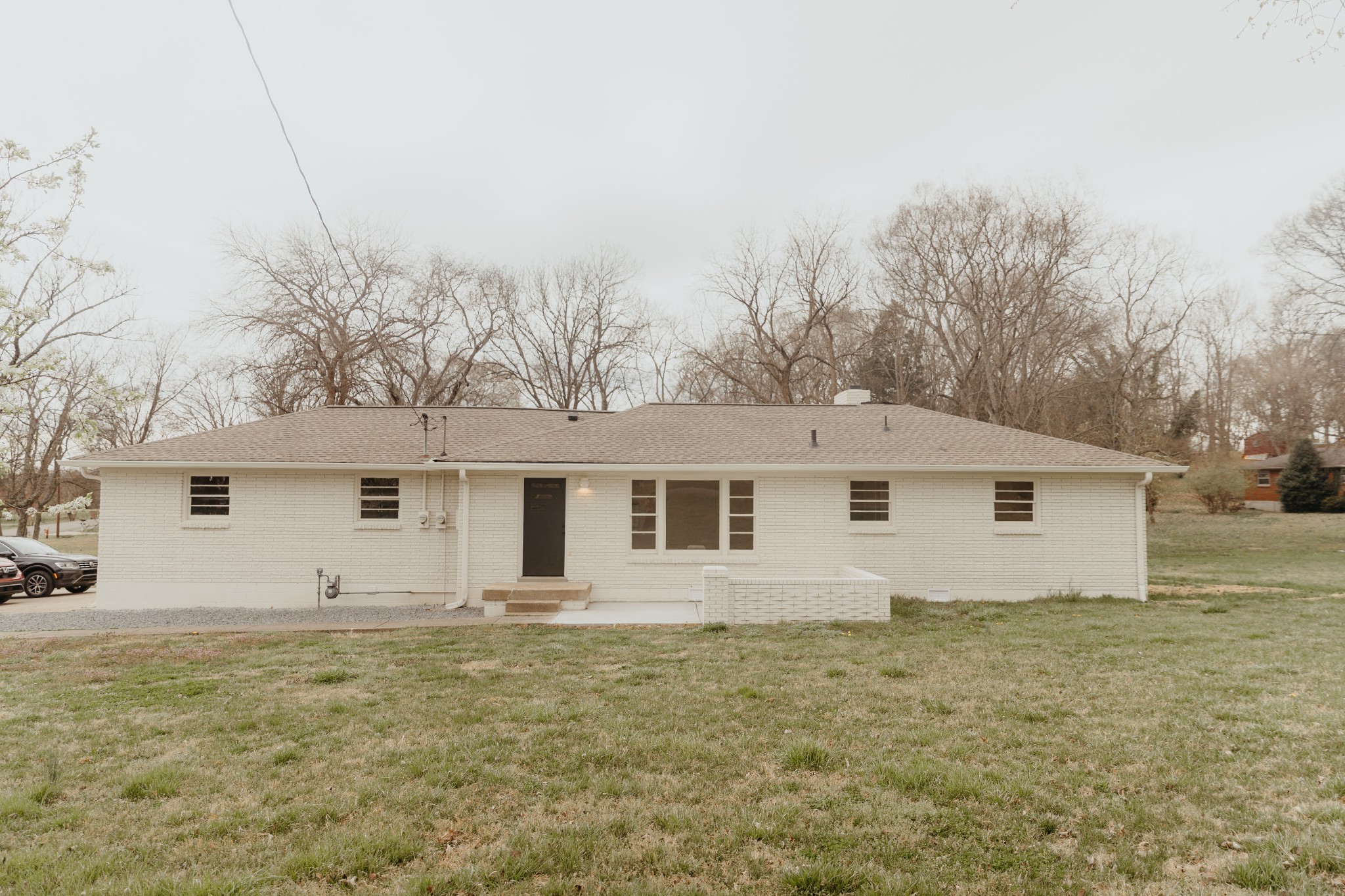 337 Oakview Dr Property Photo