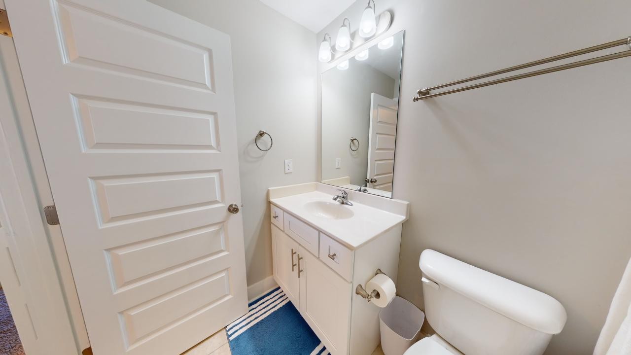 6000 Hillside Ln Property Photo 17