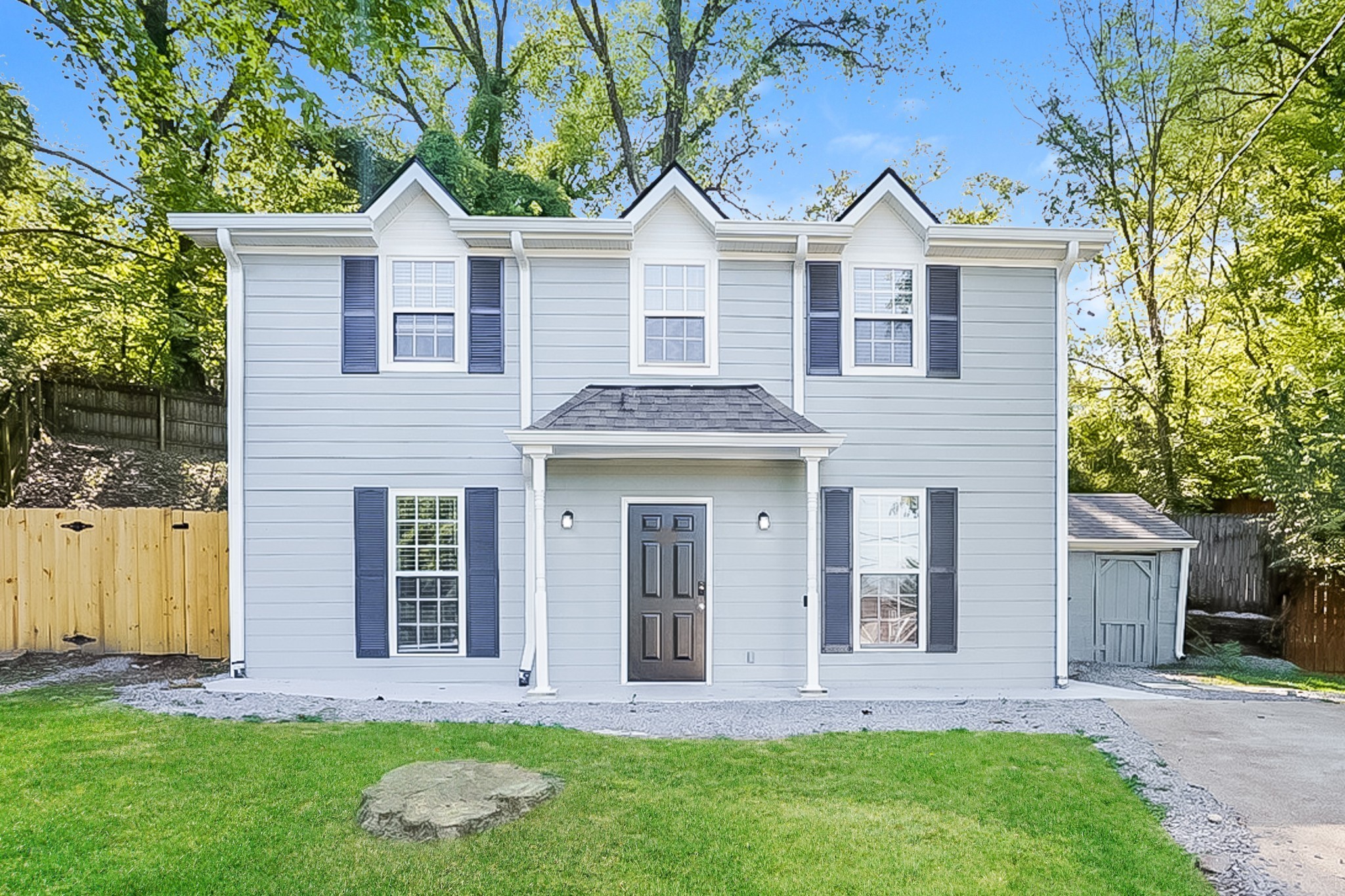 516 Barclay Square Ct Property Photo