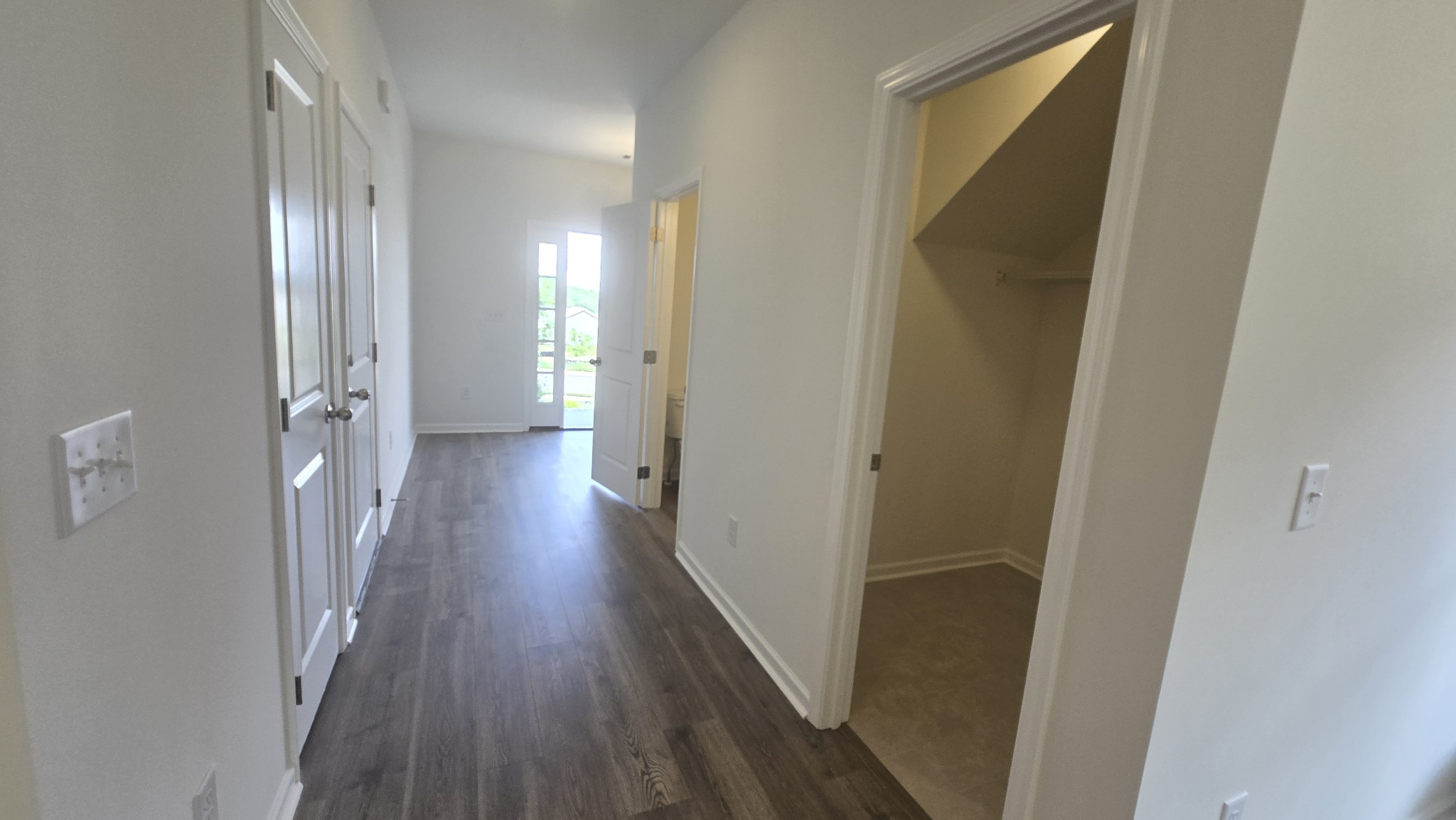 6301 Loudwater Ct Property Photo 5