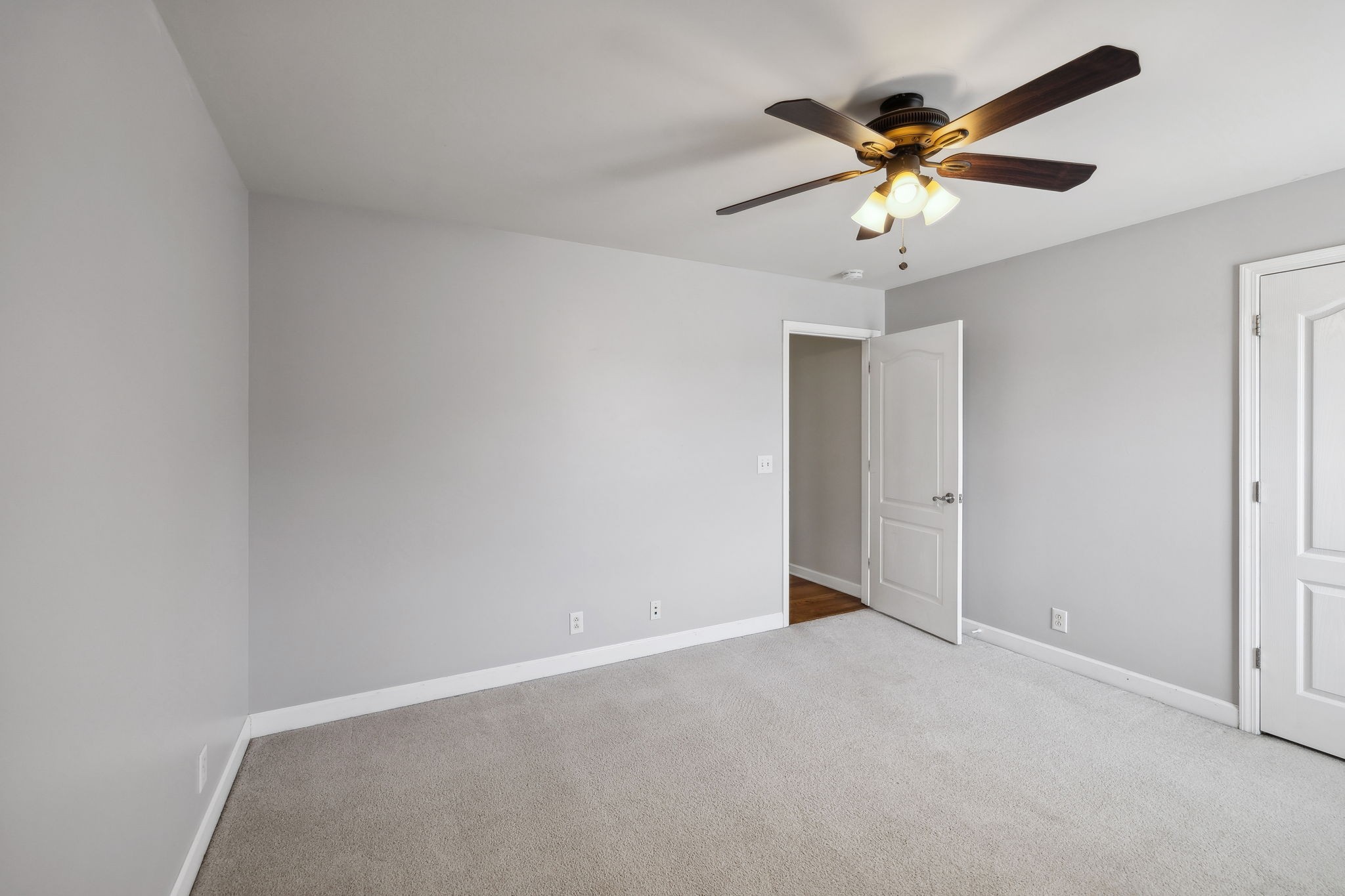 5221 Middlebury Dr Property Photo 51