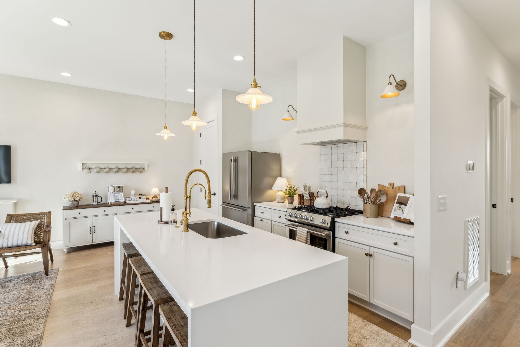 1037C Scovel St Property Photo 1