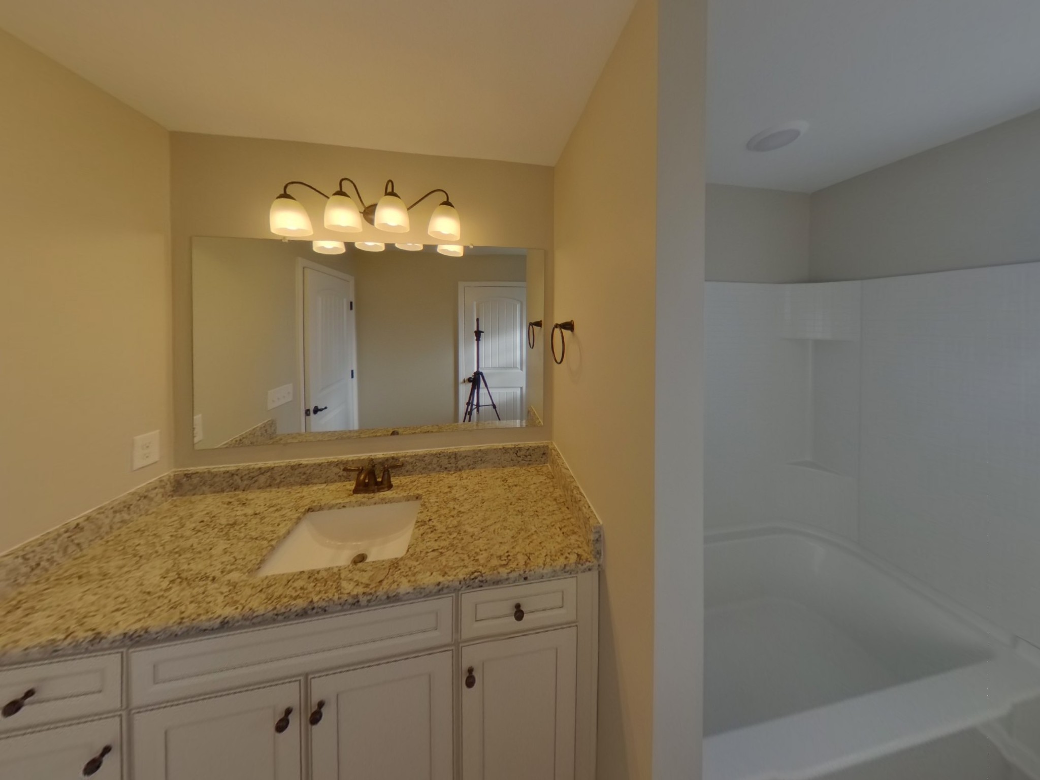 1111 Westlawn Blvd Property Photo 15