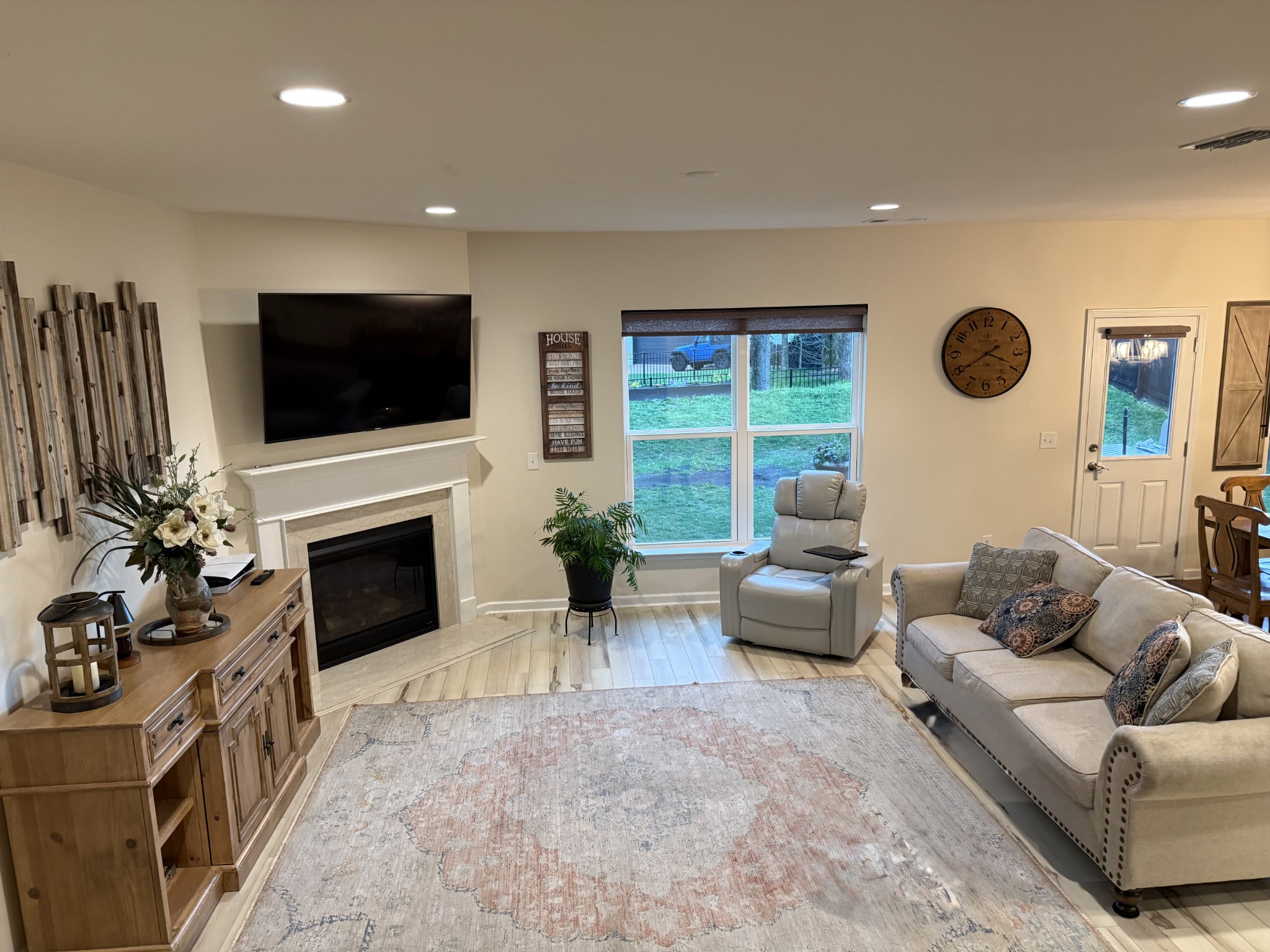 4006 Compass Pointe Ct Property Photo 3