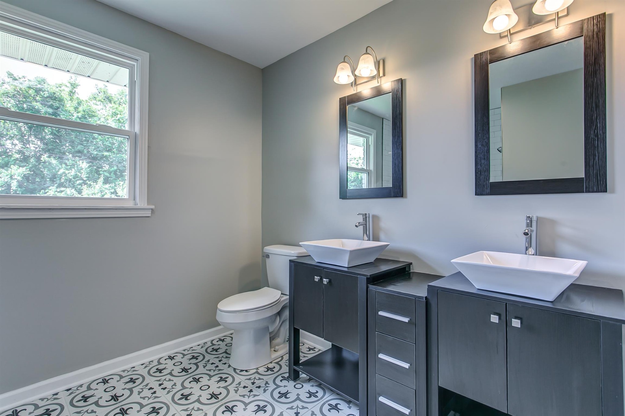 6528 Premier Dr Property Photo 14