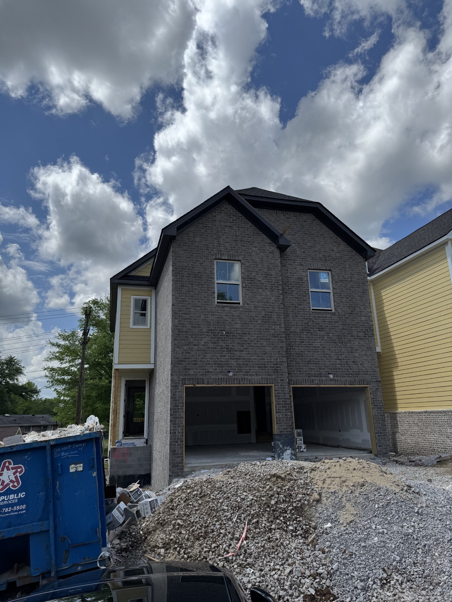 601 Galaxie Dr Property Photo