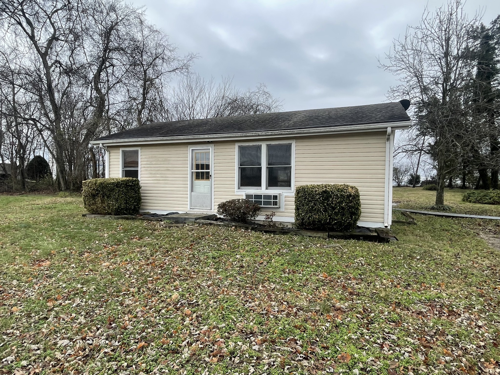 14954 Central Pike Property Photo 4