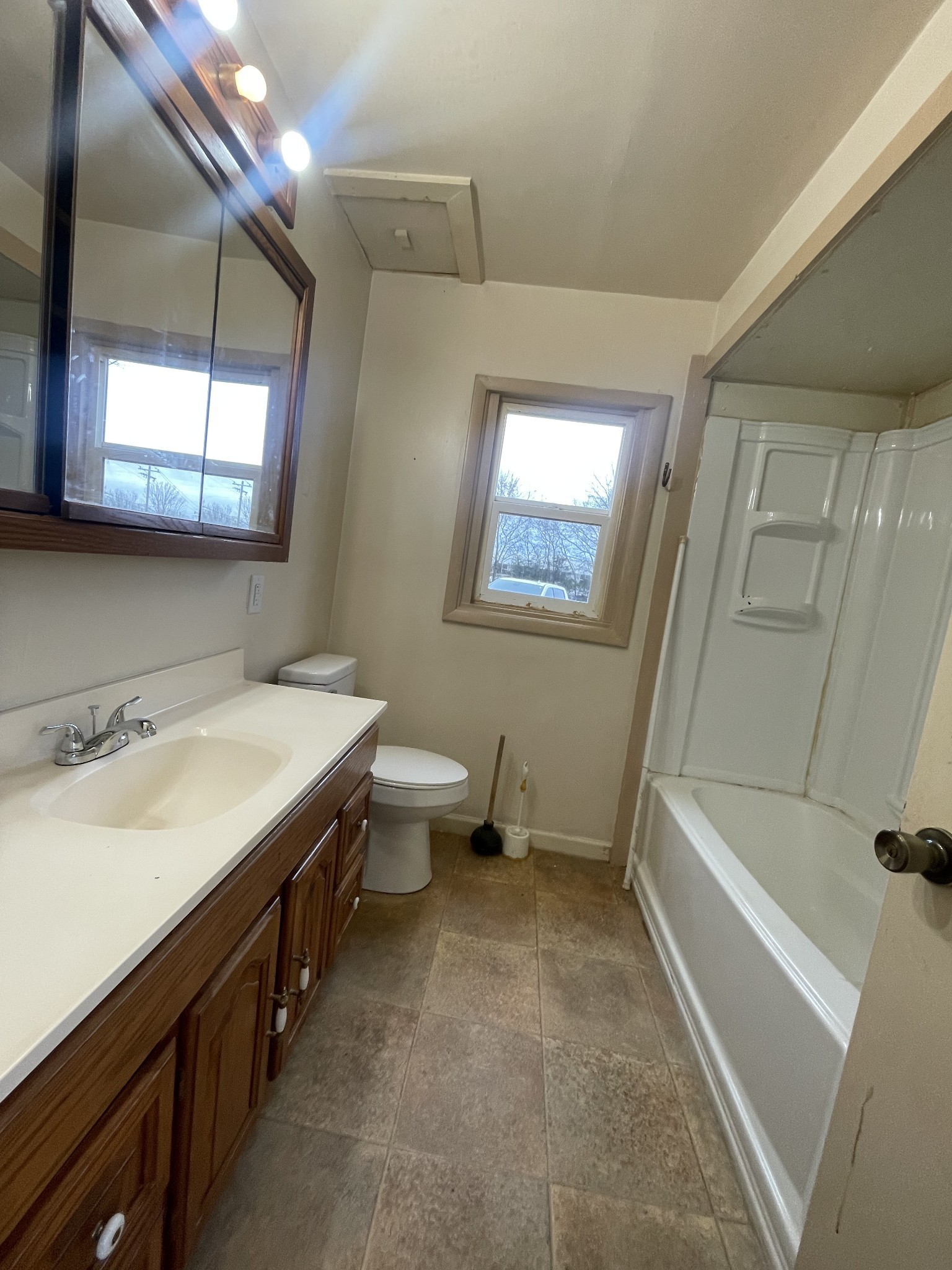 14954 Central Pike Property Photo 6