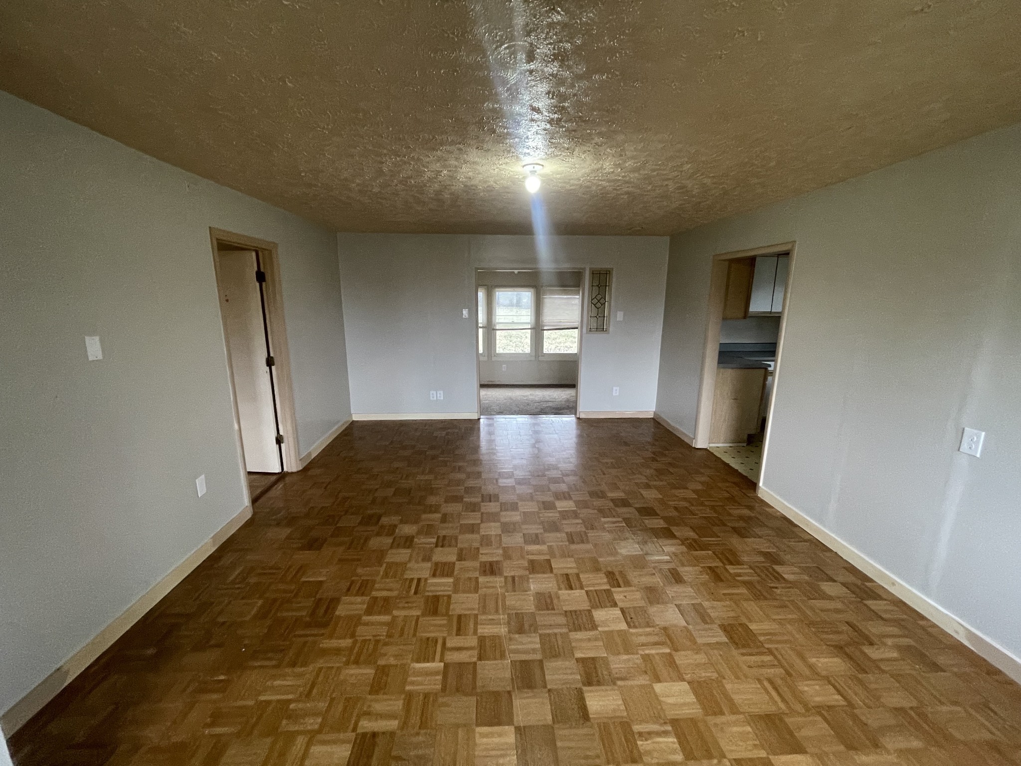 14954 Central Pike Property Photo 11