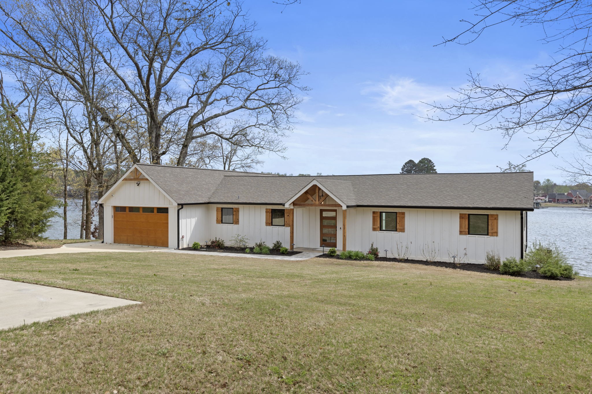 35634 Real Estate Listings Main Image