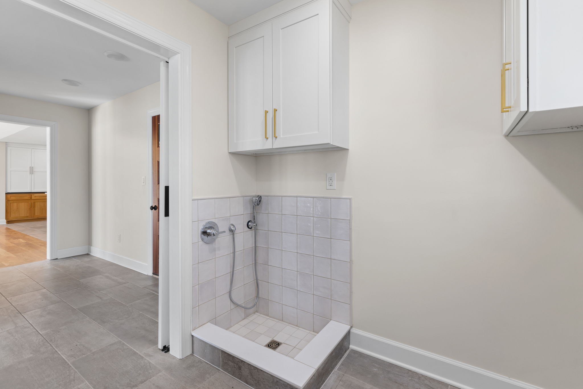 680 Shore Dr, N Property Photo 16