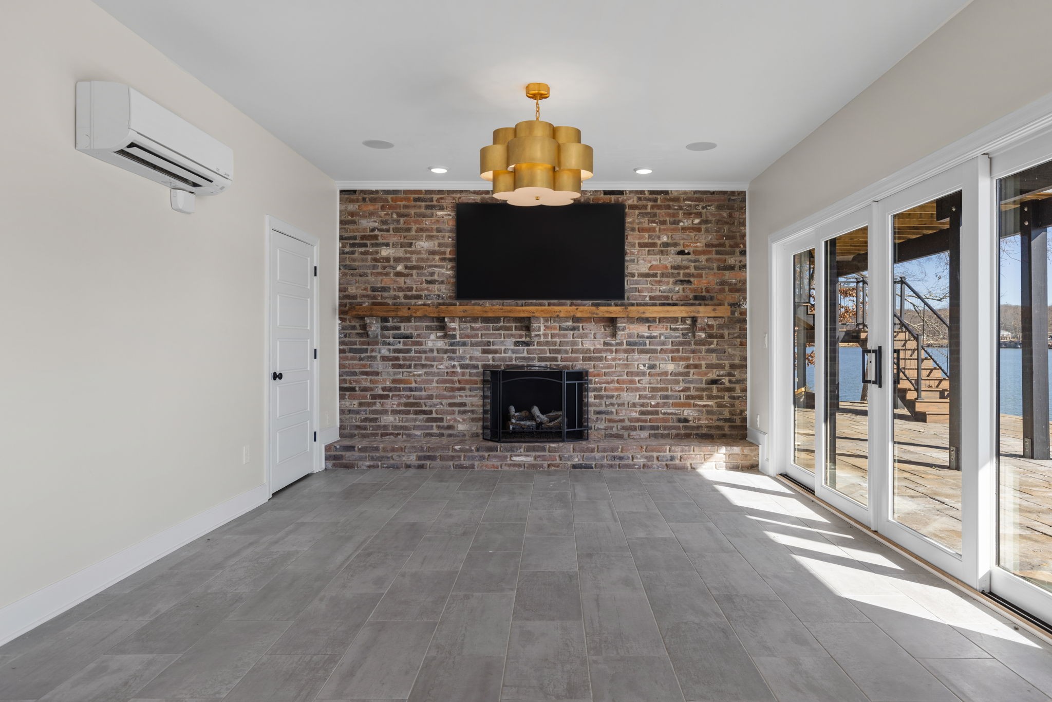 680 Shore Dr, N Property Photo 18