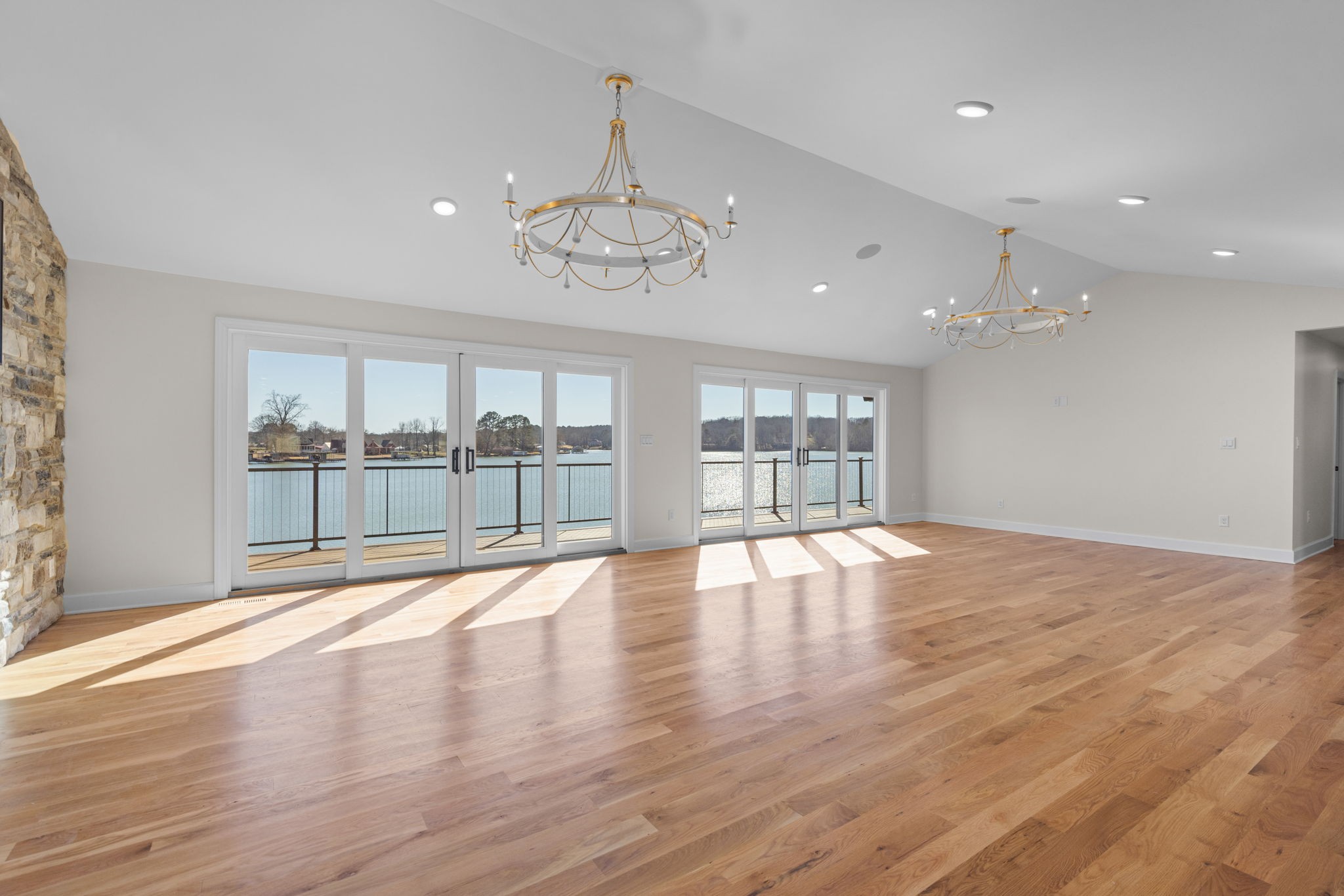 680 Shore Dr, N Property Photo 47