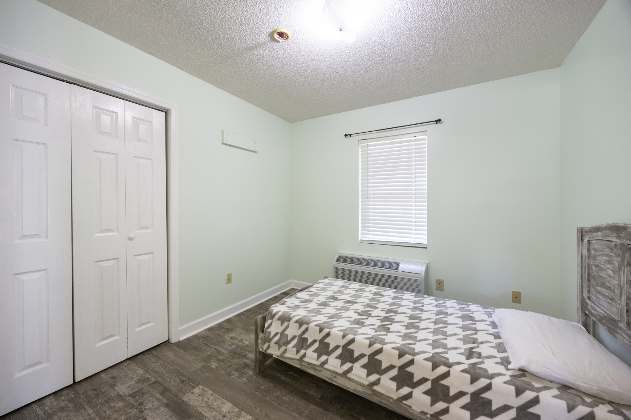 328 Cumberland St, W Property Photo 52