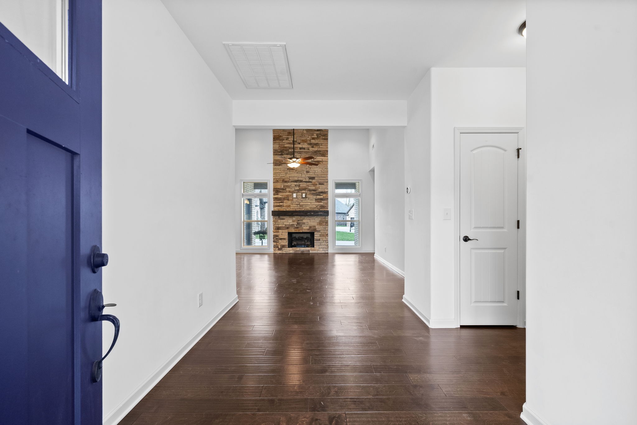 182 Dorchester Cir Property Photo 6