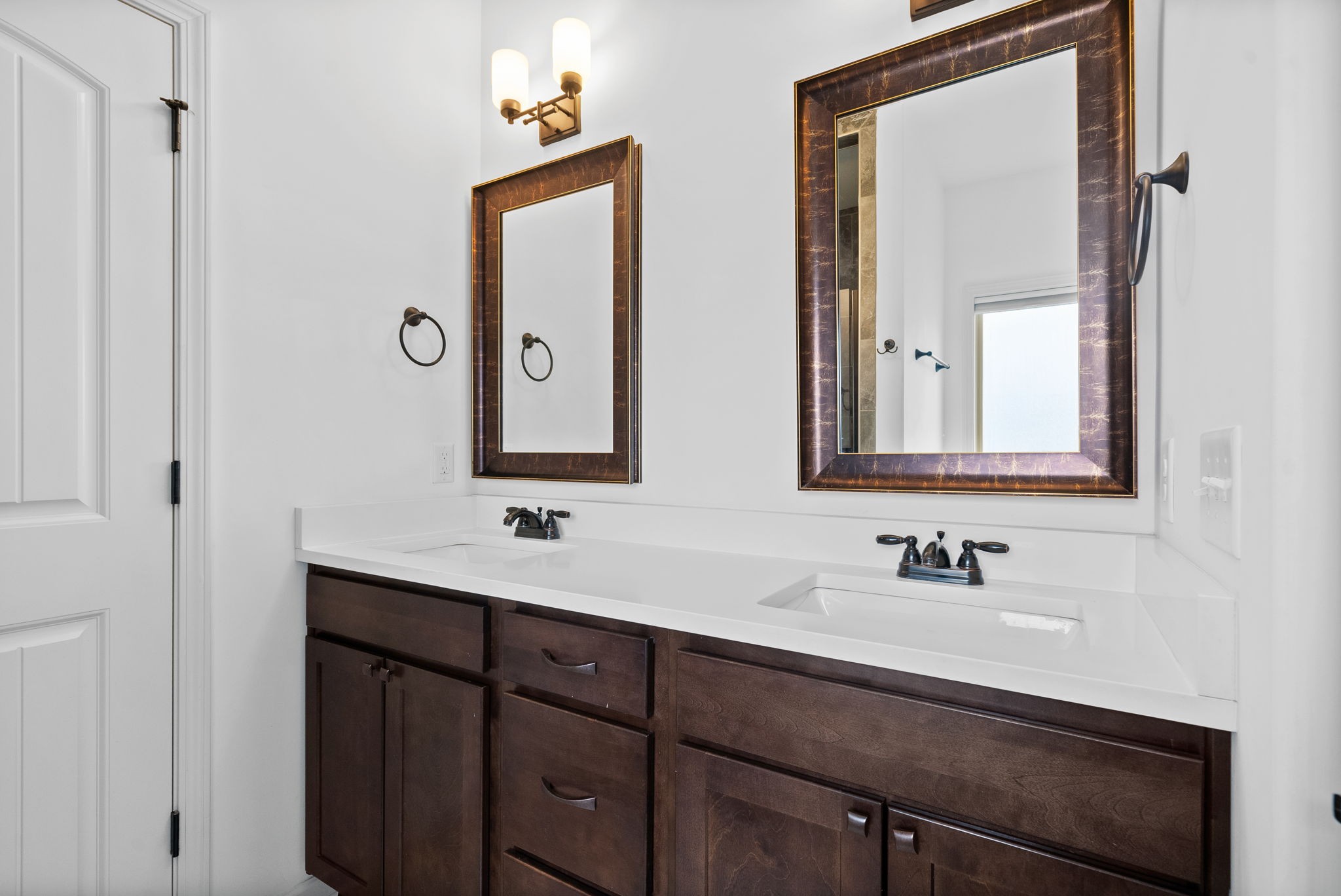 182 Dorchester Cir Property Photo 17