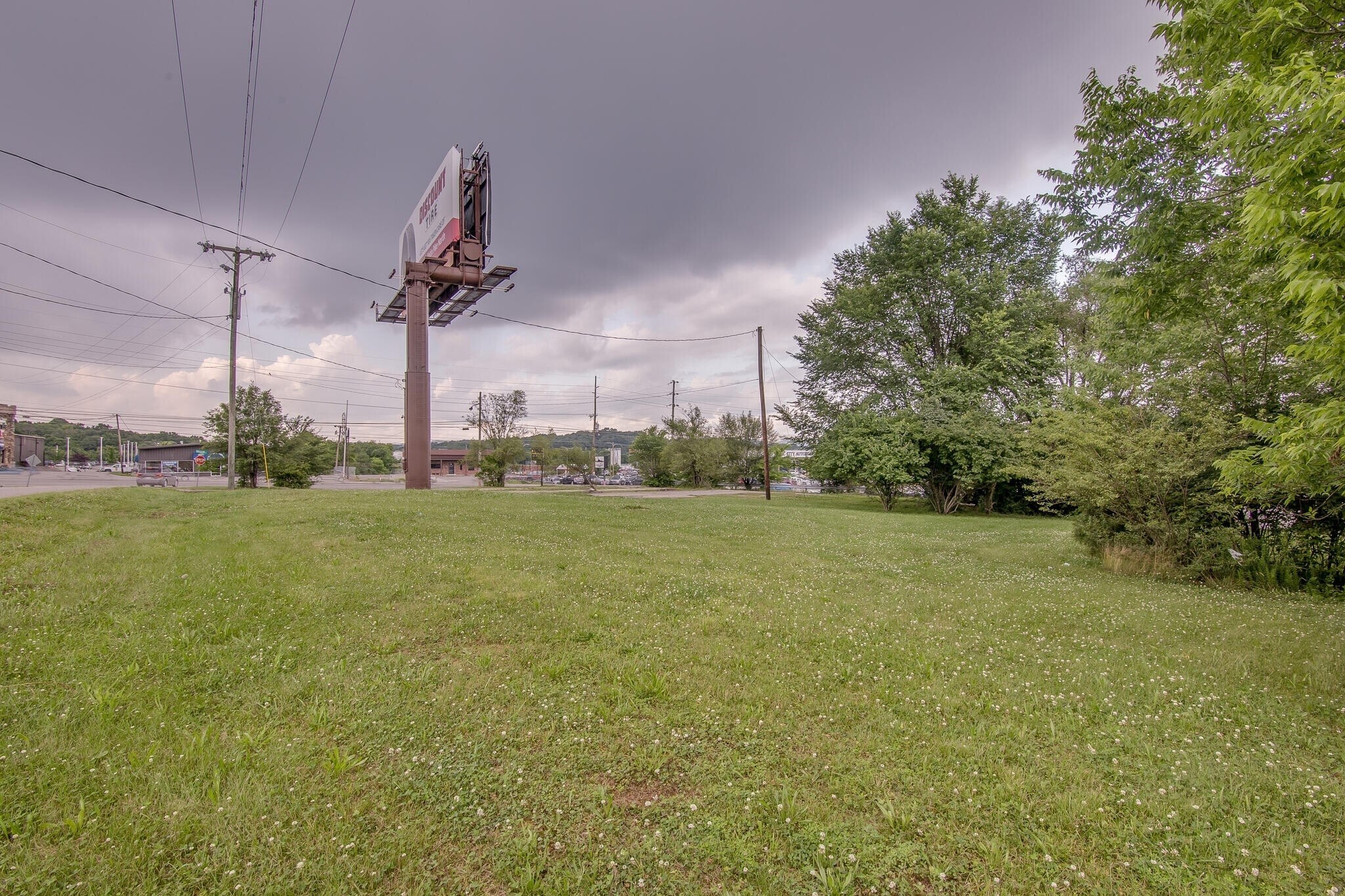2425 Gallatin Pike, N Property Photo 2