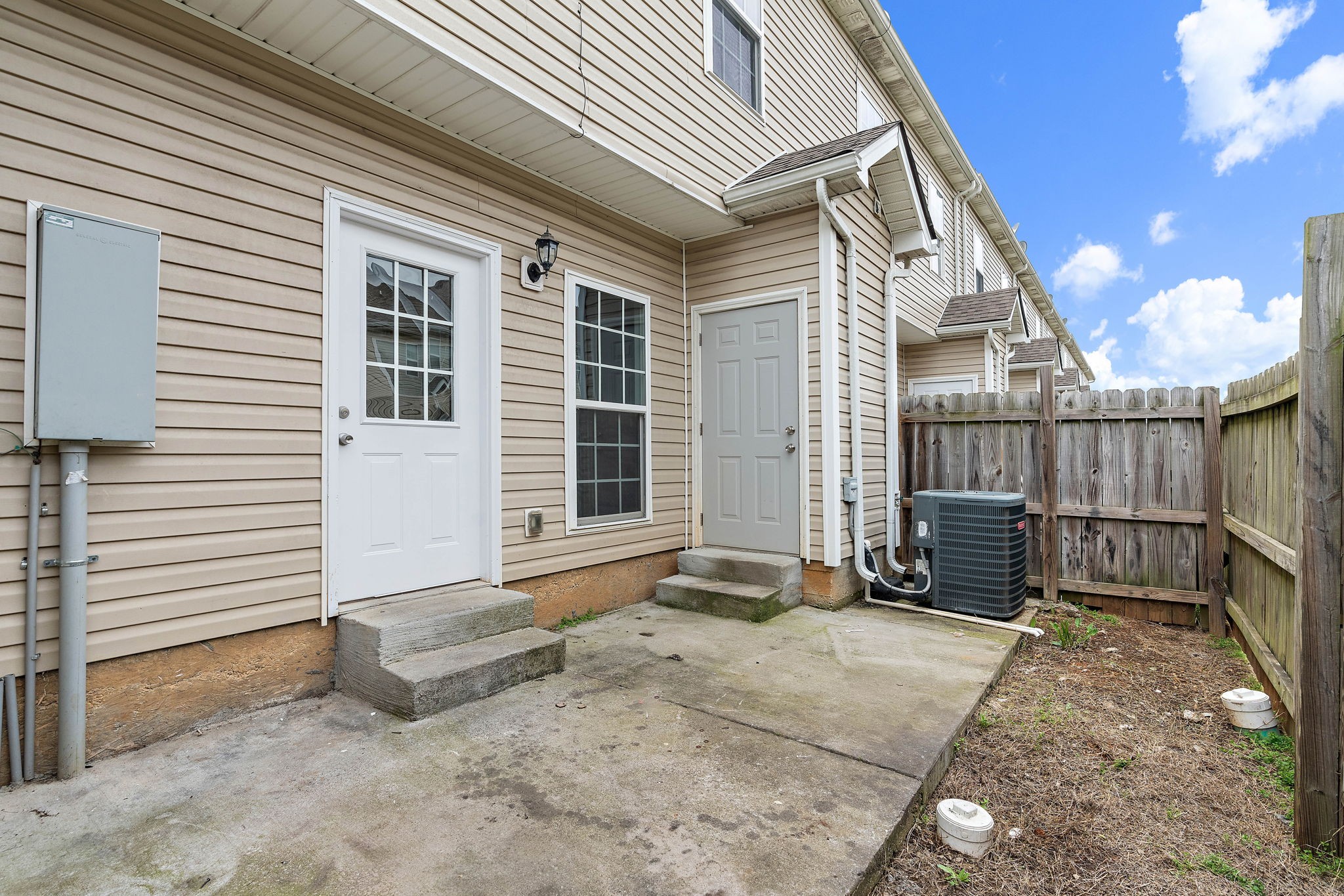 2015 George Buchanan Dr Property Photo 16