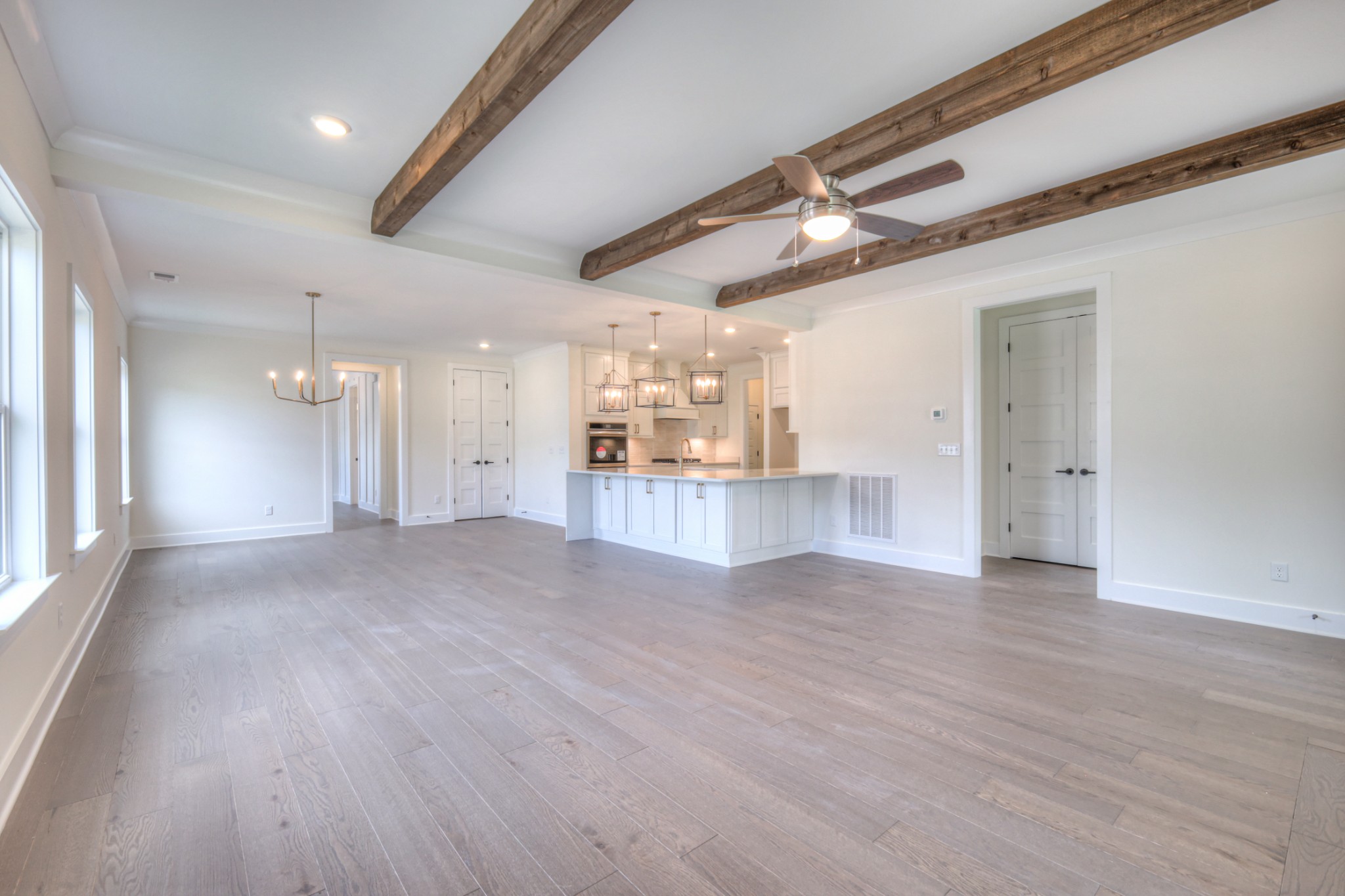 4025 Singing Creek Drive Property Photo 9