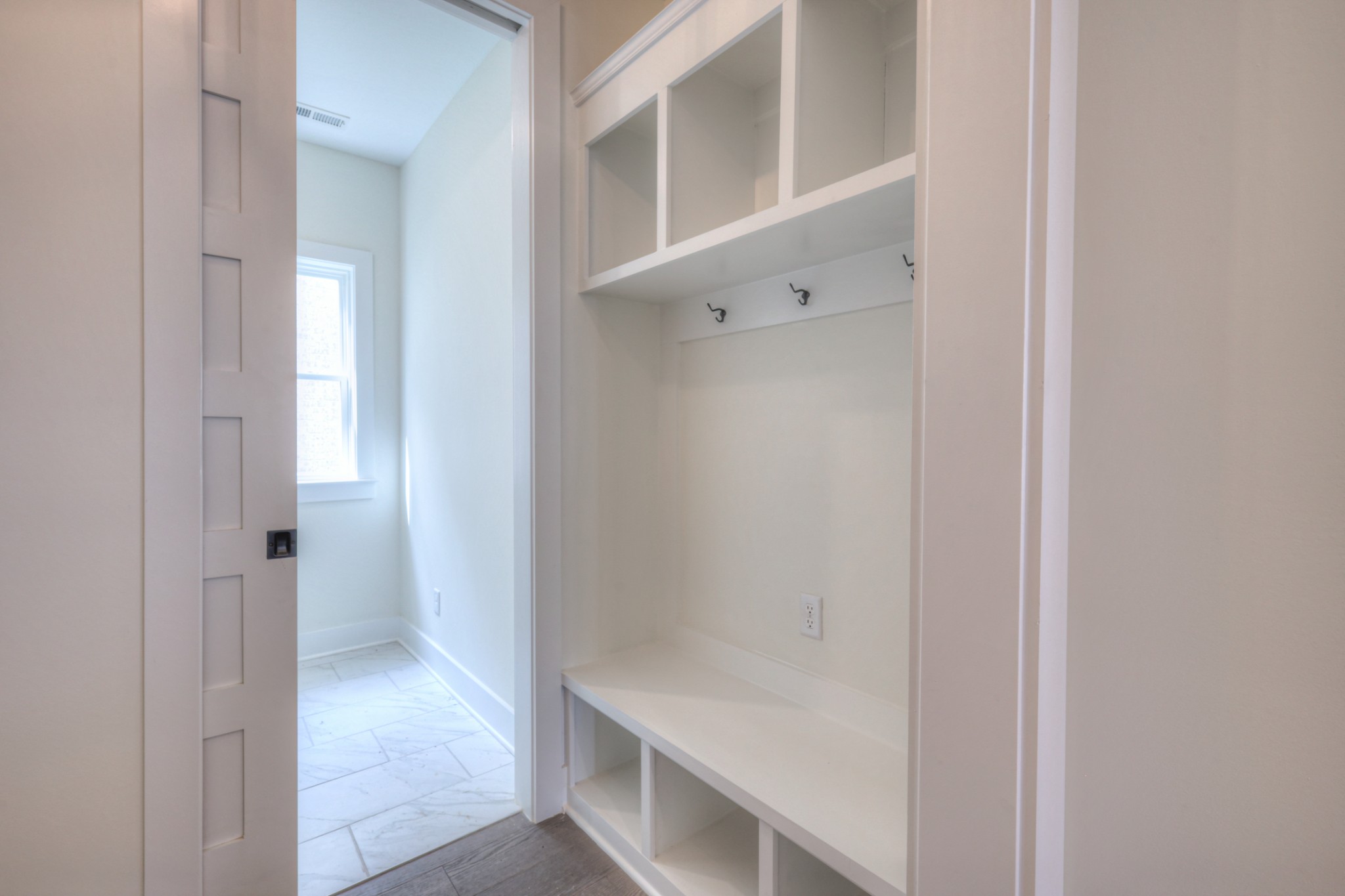 4025 Singing Creek Drive Property Photo 15